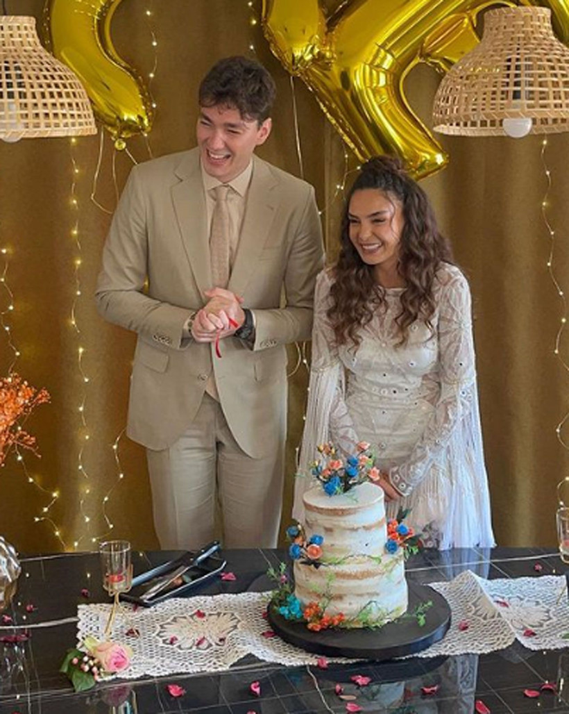 Ebru Şahin ve Cedi Osman çiftinin düğün tarihi belli oldu! Ünlü çift açıklama yaptı - Resim: 3