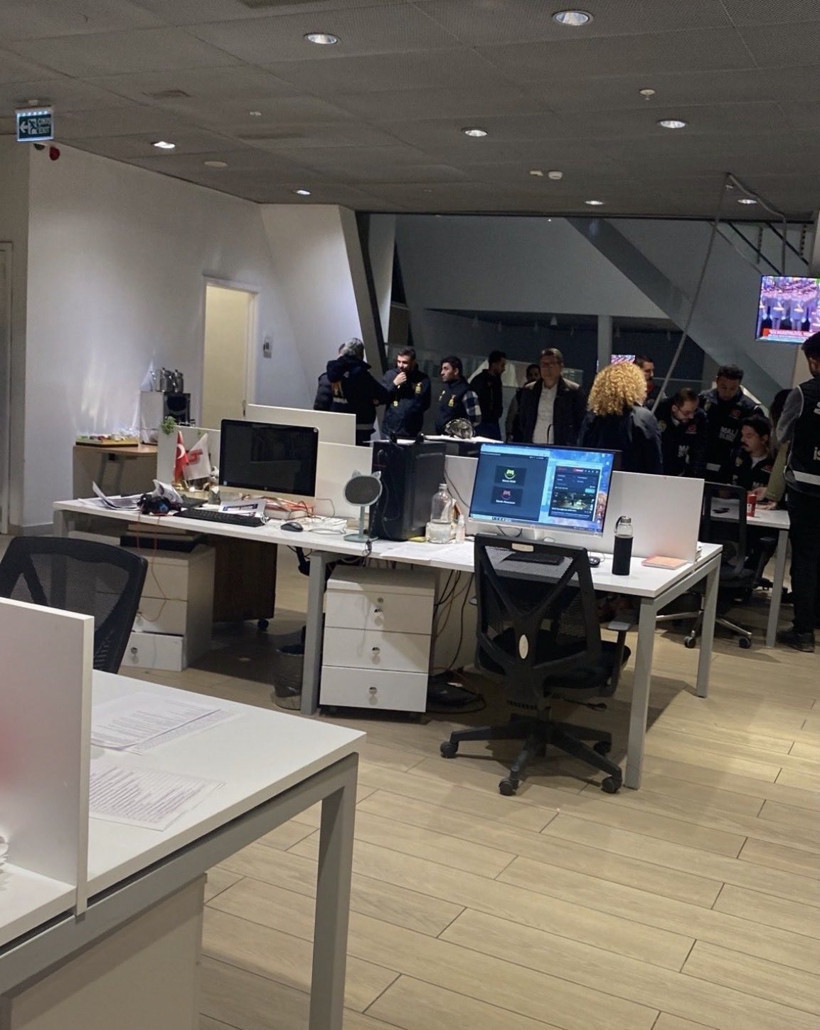 Halk TV'ye şafak operasyonu Halk TV'ye kayyum atandı - Resim: 1