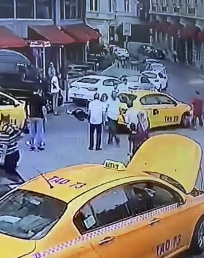 İstanbul'da "kısa mesafe" cinayeti! Taksicinin öldüresiye dövdüğü adam öldü - Resim: 1