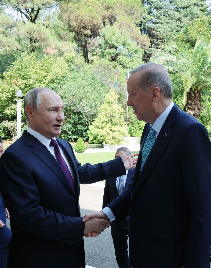 Putin, Cumhurbaşkanı Erdoğan'a 'kuş sütü' ikram etti! İşte iki liderin yemek mönüsü - Resim: 2