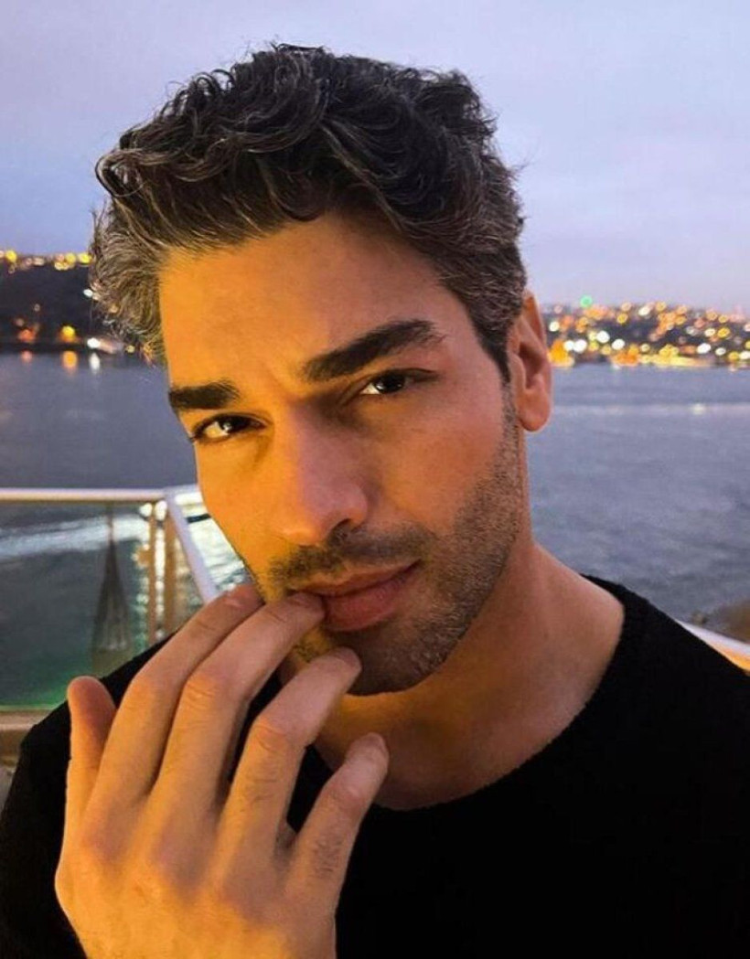 Yakışıklı oyuncudan kötü haber spor yaparken hastanelik oldu! - Resim: 1