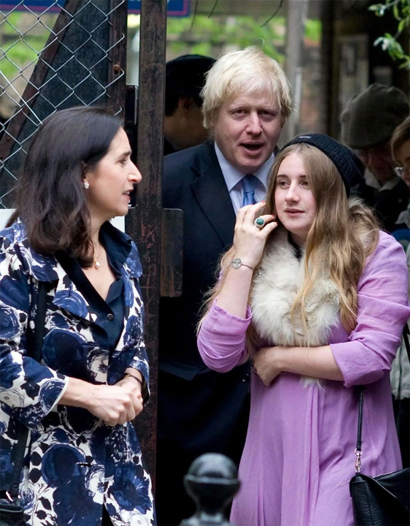 Omicron virüsü Başbakan Boris Johnson'ın garsonluk yapan kızını işsiz bıraktı! - Resim: 2