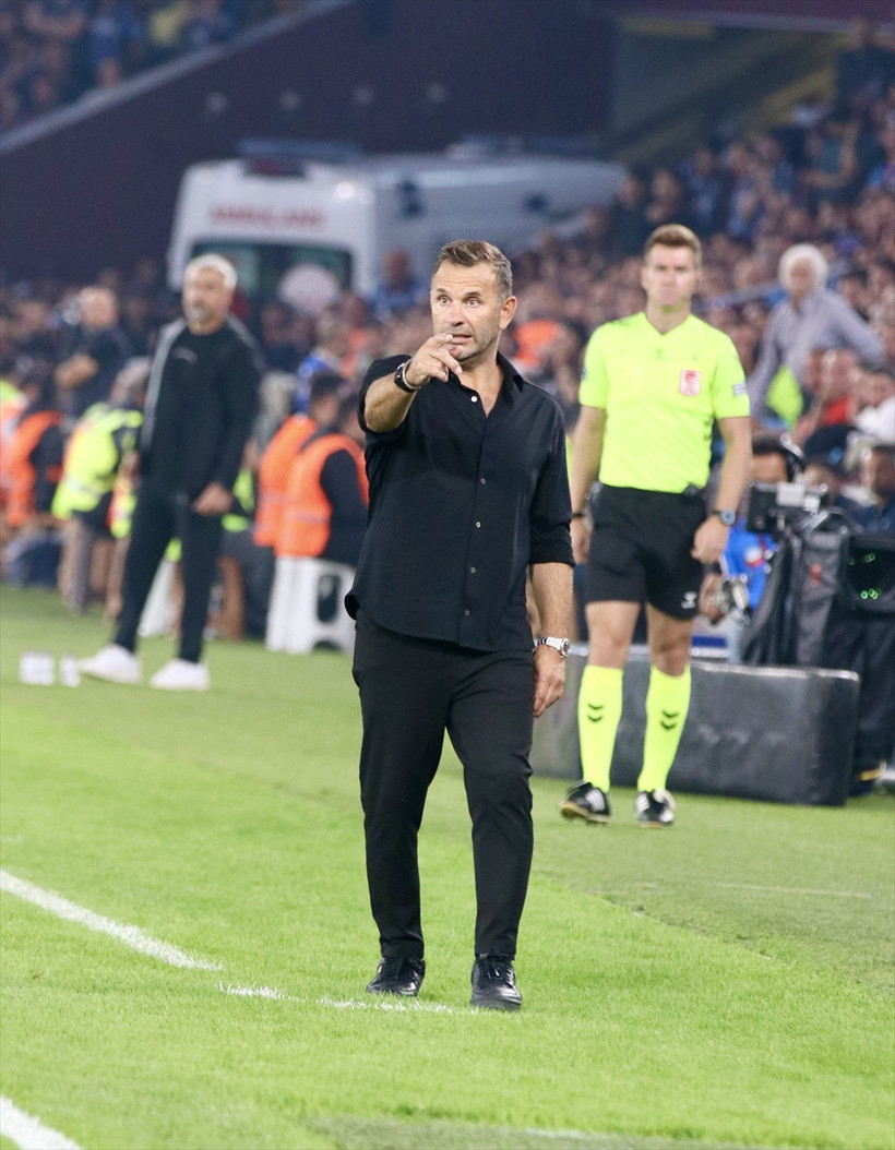 Trabzonspor maçında kırmızı kart gördü! Okan Buruk: Asla hakaret etmedim - Resim: 0
