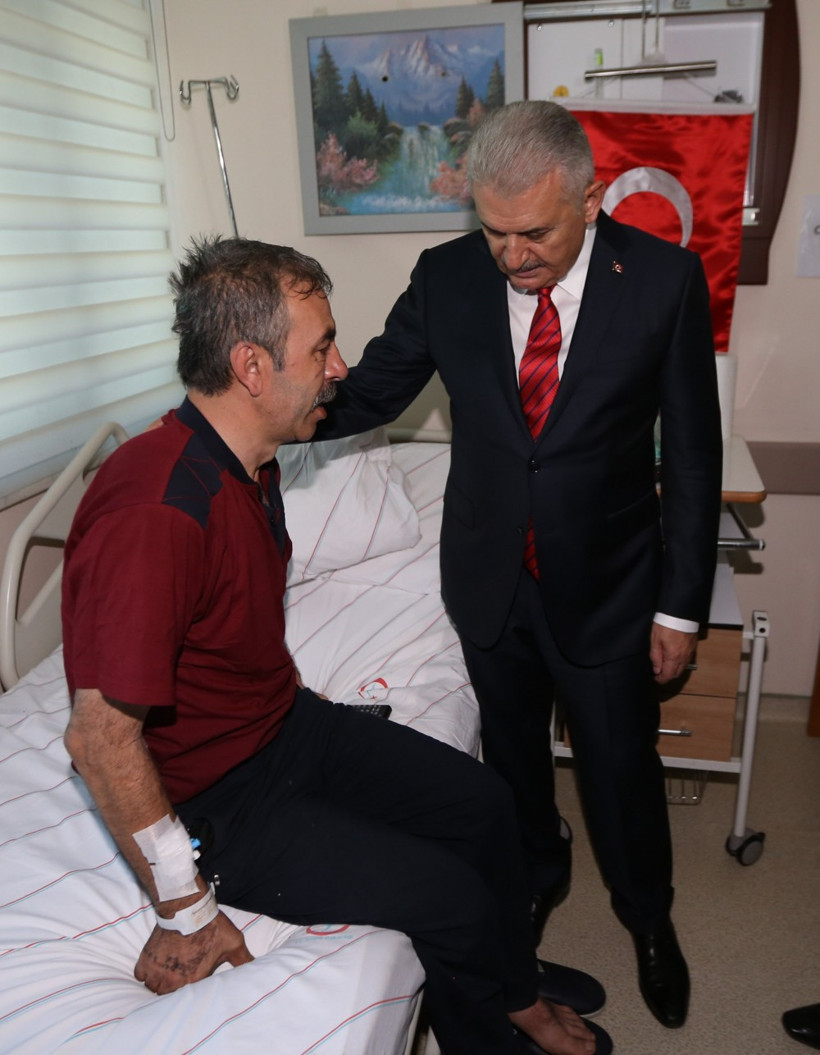 Yıldırım'dan şehit yakınlarını ziyaret - Resim: 2