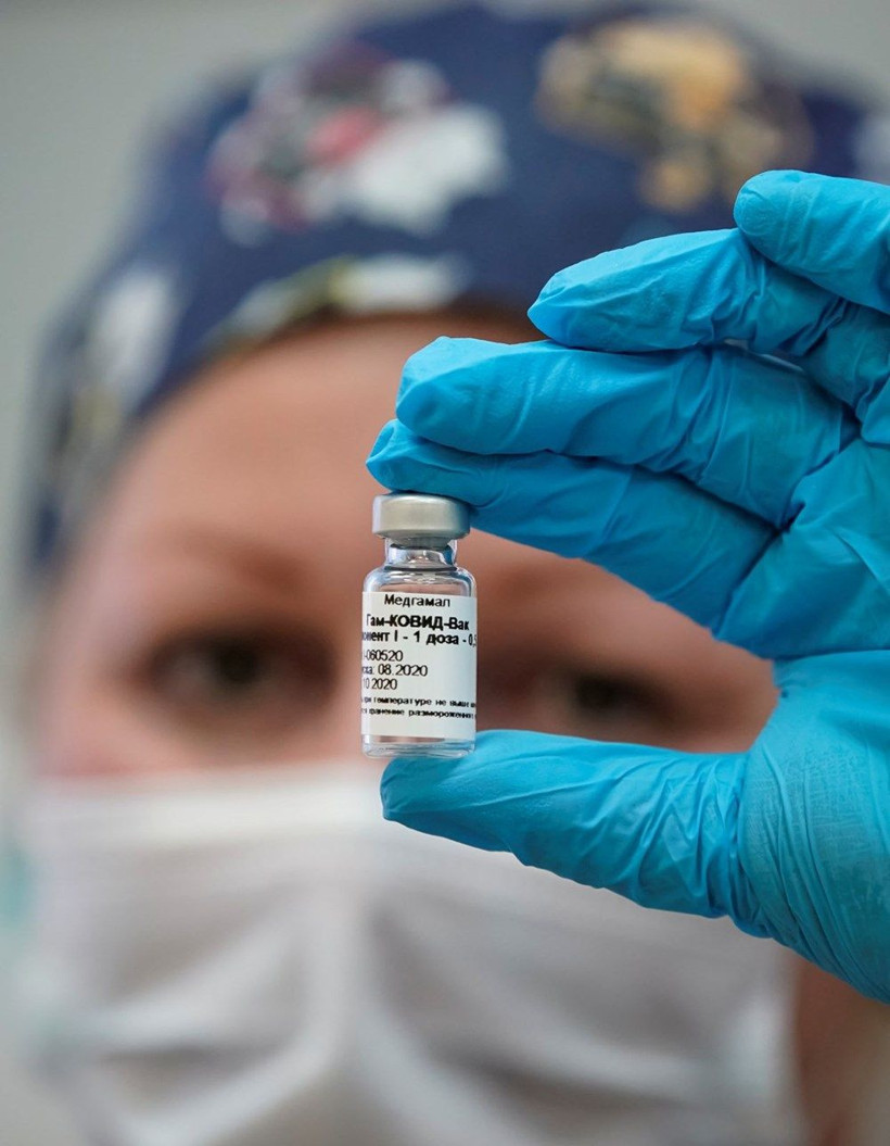 Dünyada binlerce kişi koronaya yakalanmak istiyor! On binlerce kişi sıraya girdi - Resim: 3