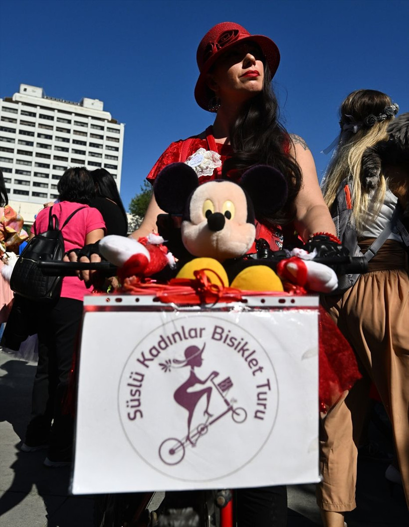 Başkentte kadınlar süslenip püslenip pedal bastı - Resim: 3