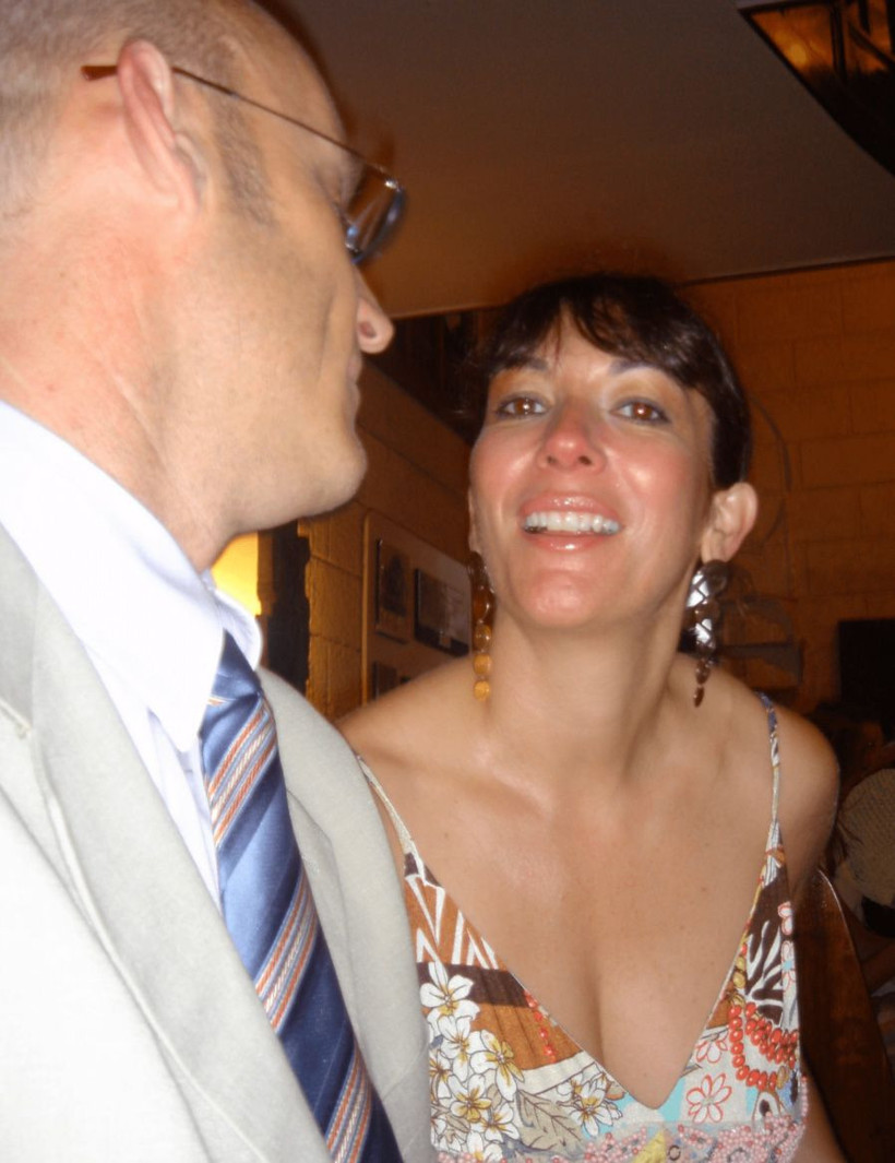 Epstein'in yanından hiç ayırmadığı gizemli kadın! Kim olduğu merak konusu oldu - Resim: 2