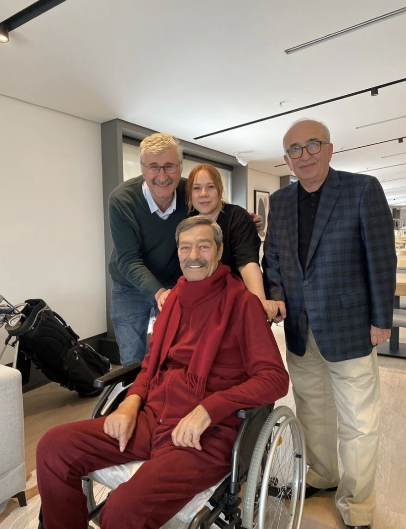 Kadir İnanır'dan yeni fotoğraf! Usta sanatçının son haline bakın - Resim: 3