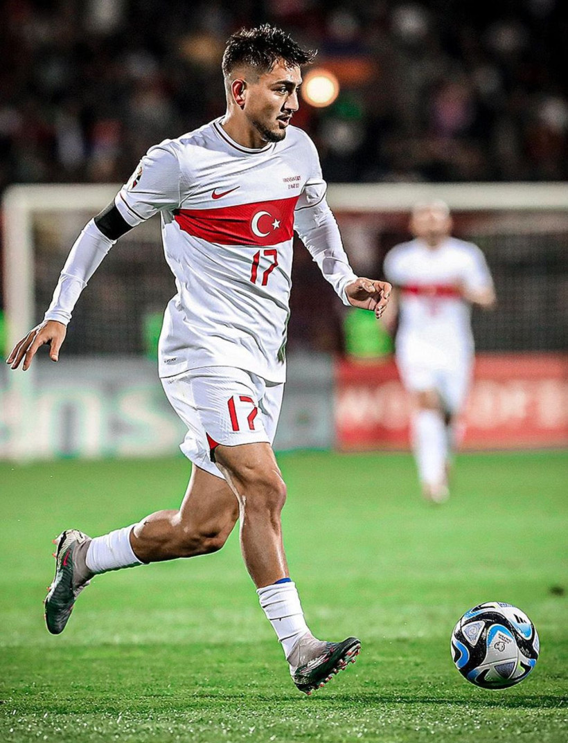 Fenerbahçe yönetiminin sabrı taştı! 'Rekor transfer' için karar - Resim: 3