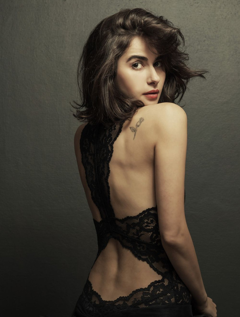 Yasak Elma'da göz dolduruyor! Nesrin Cavadzade'den çarpıcı paylaşım: Kariyerimi zirvede bırakıyorum - Resim: 4