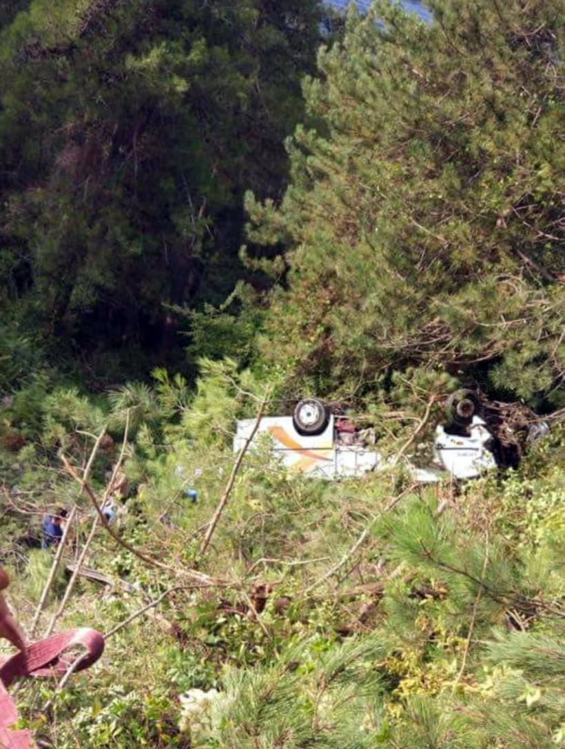 Bartın’daki midibüs faciası: 3 ölü 19 yaralı - Resim: 3