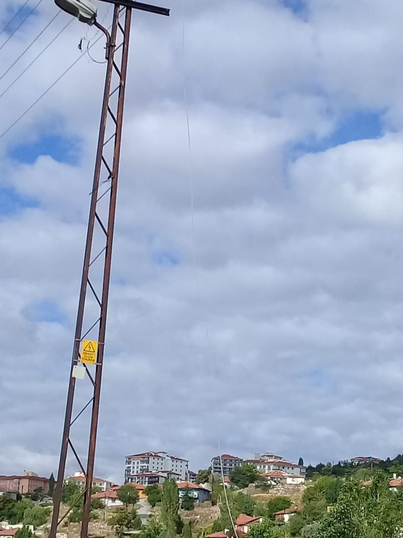 Ankara'da elektrik kablosuna basan 10 koyun telef oldu - Resim: 1