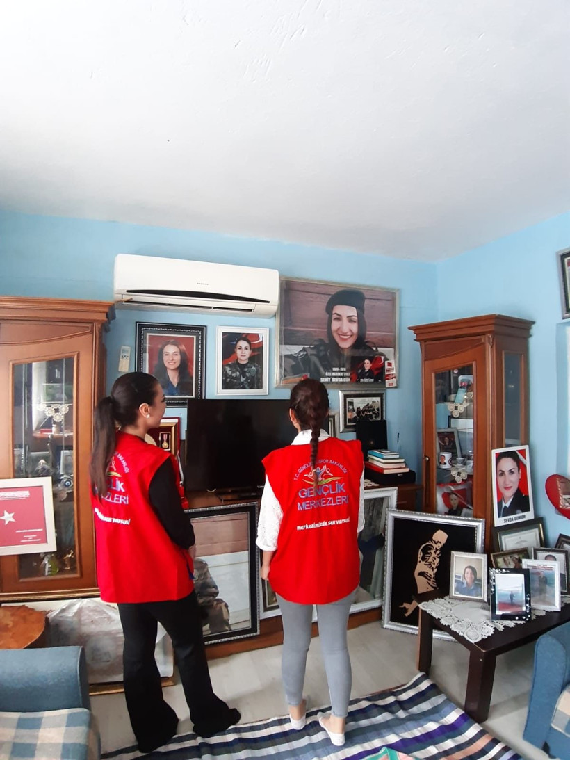 Şehit polis Sevda Güngör'ün anne ve babası kızlarının hatıralarını yaşatıyor - Resim: 2