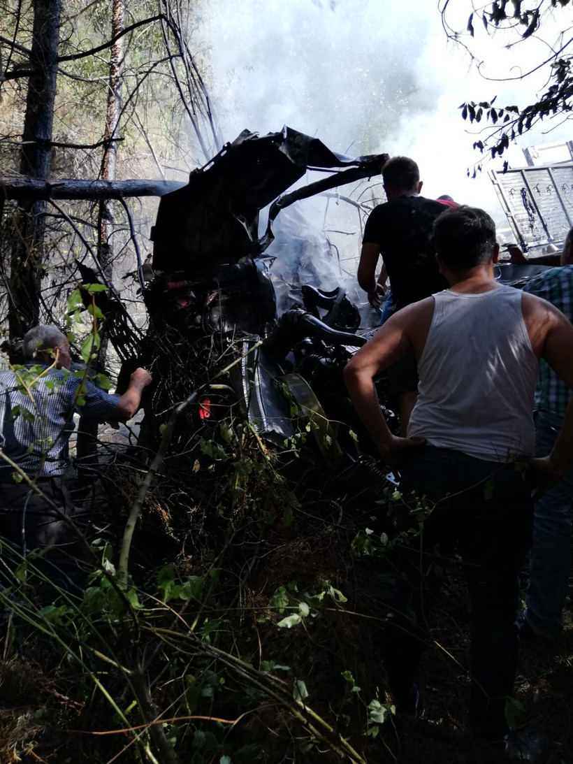 Kastamonu'da kamyon uçuruma yuvarlandı: 2 ölü - Resim: 2