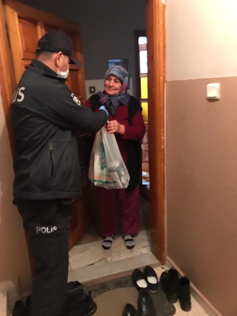 EGM yaşlı ve hasta vatandaşlardan gelen talepleri eksiksiz karşılıyor - Resim: 3