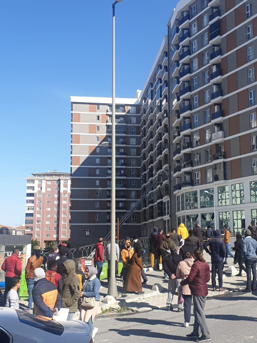 İstanbul Esenyurt'taki patlamanın görüntüleri! Binanın ön yüzü gitti - Resim: 2