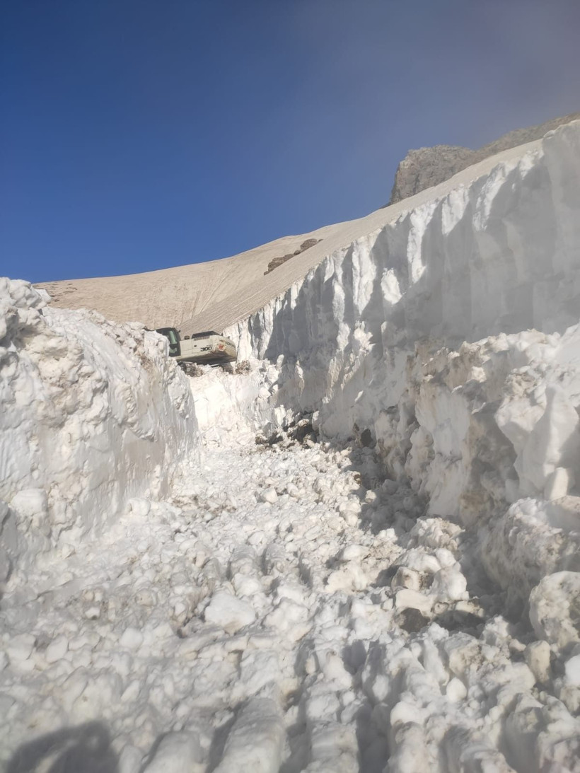 Şırnak'ta 36 derecede 5 metreyi bulan yolda açma çalışma sürüyor - Resim: 3