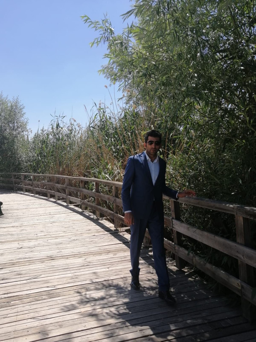 Benzerliği görenler gözlerine inanamadı! İşte Hakkarili Kenan İmirzalıoğlu - Resim: 1