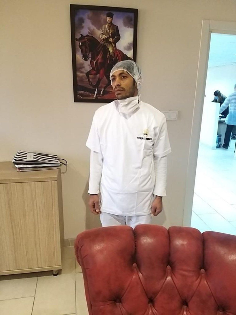 O eski 'neşeli' halinden eser kalmadı! İğrenç videoya ceza yağdı suratlar asıldı - Resim: 3