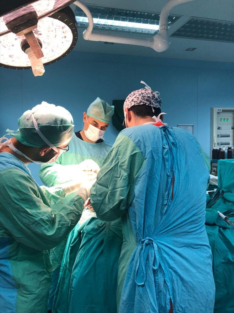 Kafatasının yüzde 83'ü parçalanmıştı! Titanyum parçalarıyla eski görüntüsüne kavuştu - Resim: 2