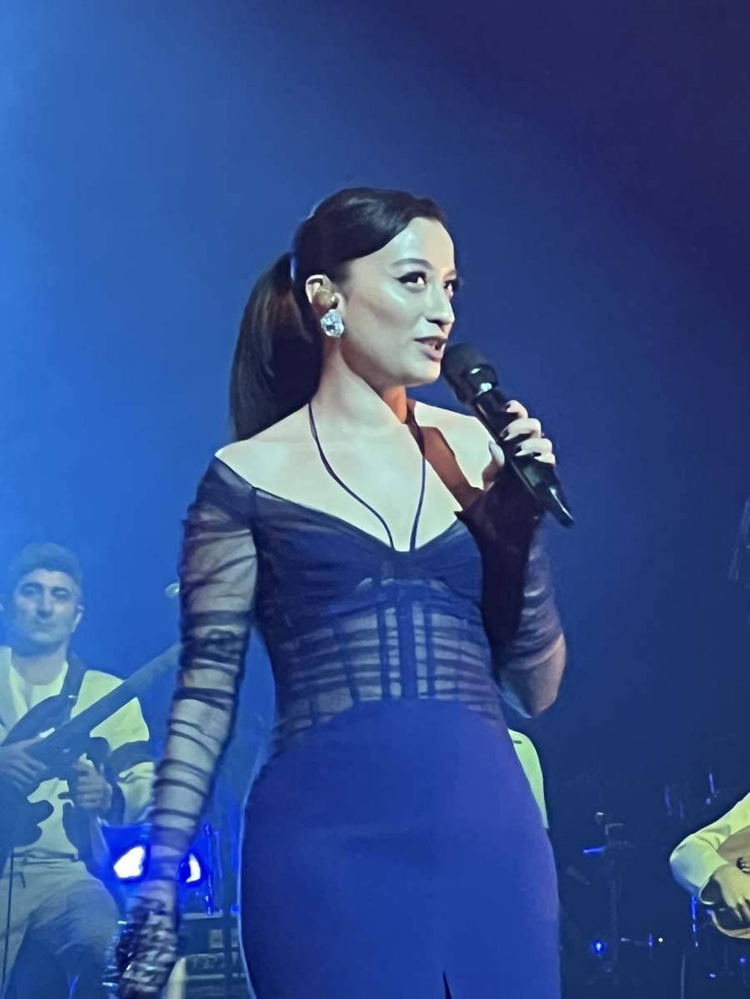 Melike Şahin'in sevgilisiyle 5. yıl pozu olay oldu sosyal medya yıkıldı! 'İkinci Hazar Ergüçlü vakası' - Resim: 2