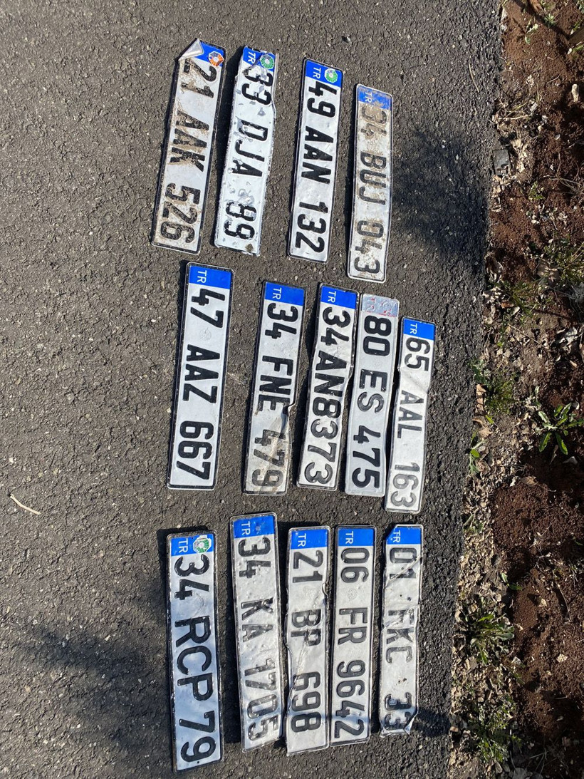 Sular tahliye edilince ortaya çıktı! Hepsi sahiplerini bekliyor - Resim: 2