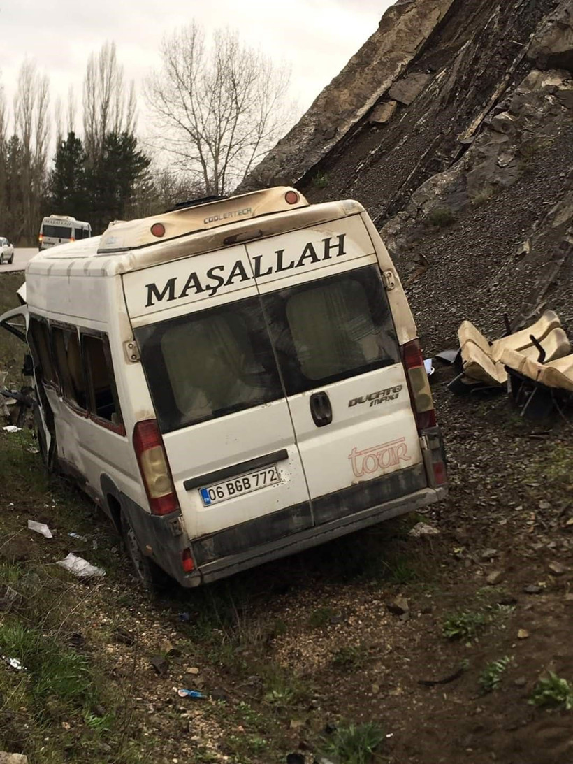 Ankara’da işçi servisi otomobille çarpıştı! Çok sayıda ölü ve yaralı var - Resim: 4