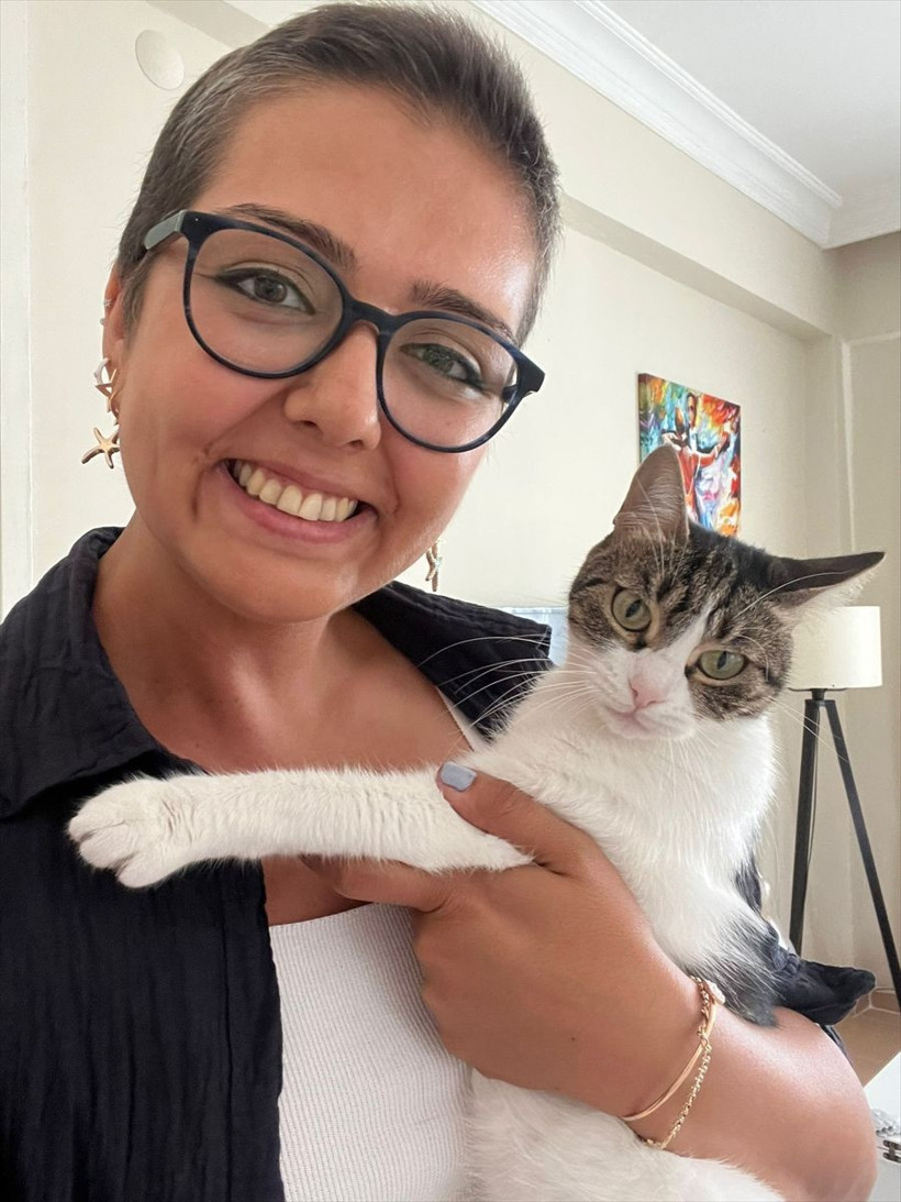 Kedisi 'Şans' memesini tırmalayınca kanser olduğu ortaya çıktı! 'Şans'ı sayesinde kurtuldu - Resim: 2