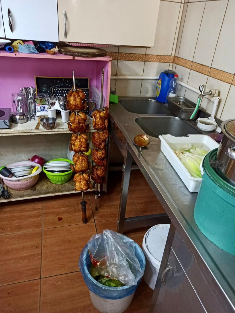 Yabancı uyruklunun Hatay'da kaçak işlettiği lokantanın hali mide bulandırdı! - Resim: 1