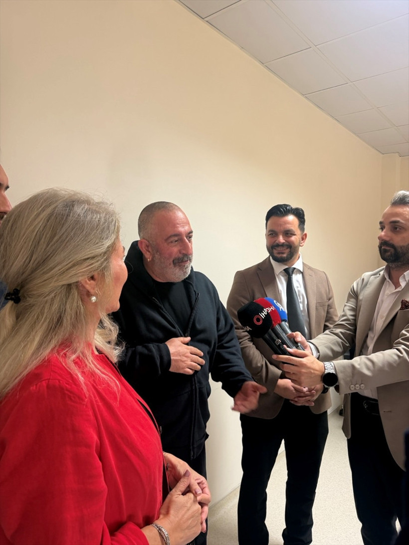 Cem Yılmaz kalp krizi sonrası hastaneye geldi! "Yeter" diyenler olmuş - Resim: 8