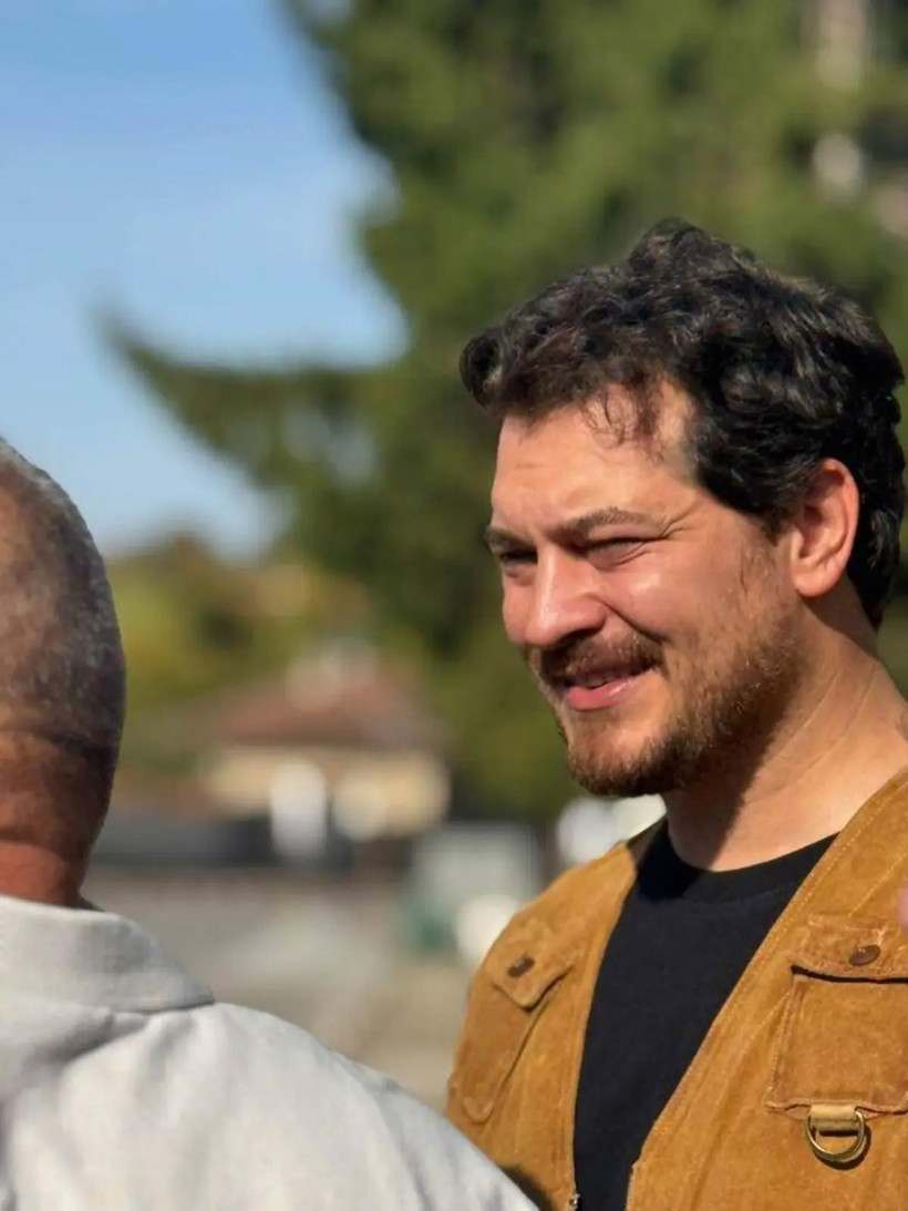 Çağatay Ulusoy'un babasını görenler gözlerine inanamadı! Şaşırtan benzerlik - Resim: 4