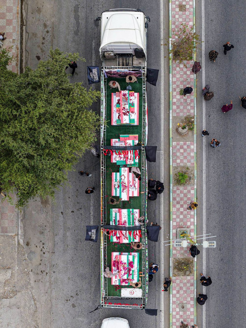 ABD-İsrail İran'da ilkokulu vurmuştu! Öğrenciler için cenaze töreni - Resim: 3