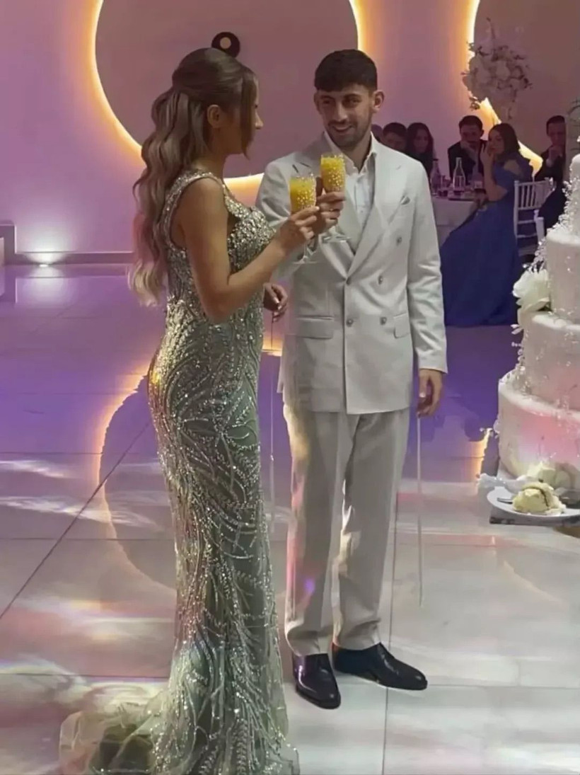 Galatasaray'ın yıldız futbolcusu Yusuf Demir nişanlandı! - Resim: 2