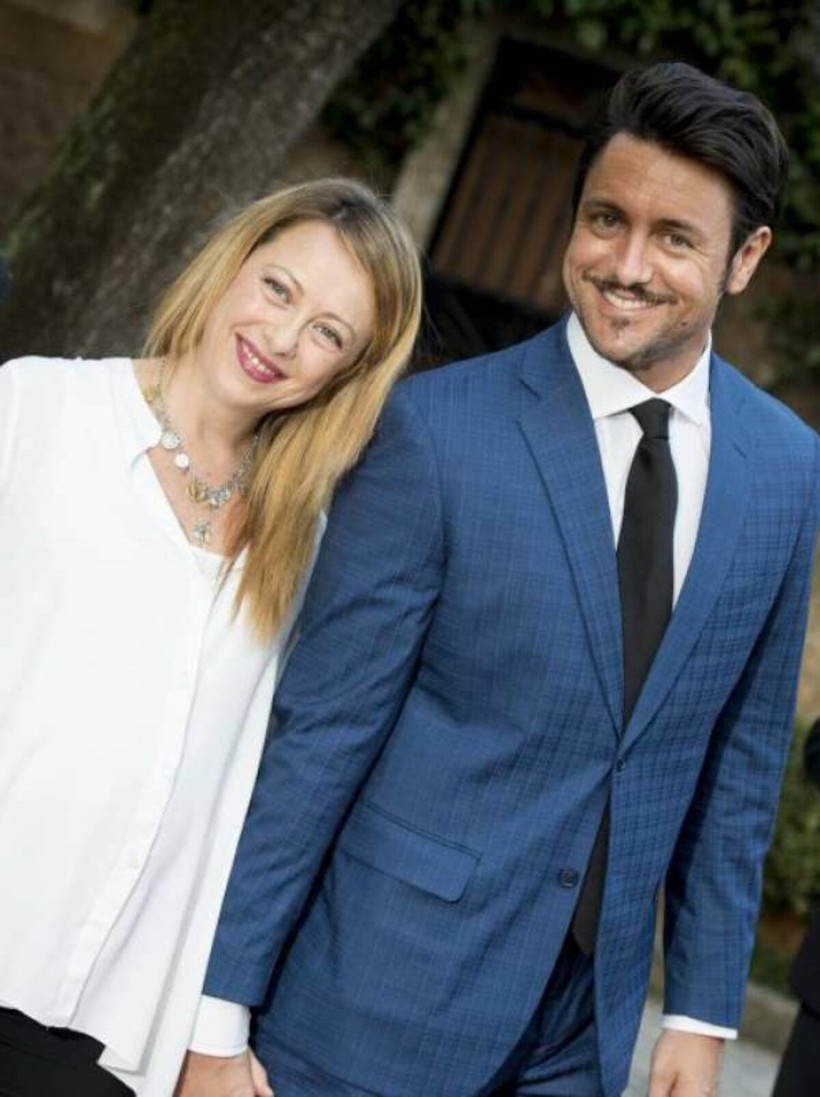 İtalya Başbakanı Meloni, skandal sözleri sonrası sevgilisini bıraktı! 'Tecavüz edilmesini istemiyorsanız...' - Resim: 4