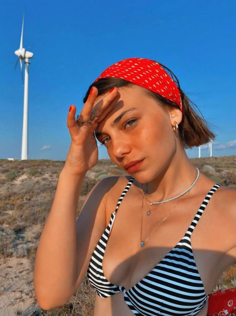 Bahar Şahin Mine Tugay'ı savunan Sera Kutlubey'i ifşa etti: Erkek arkadaşımla öpüşüp... - Resim: 4