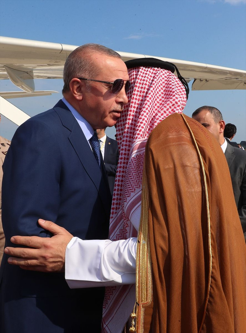 Cumhurbaşkanı Erdoğan Katar'da böyle karşılandı - Resim: 1