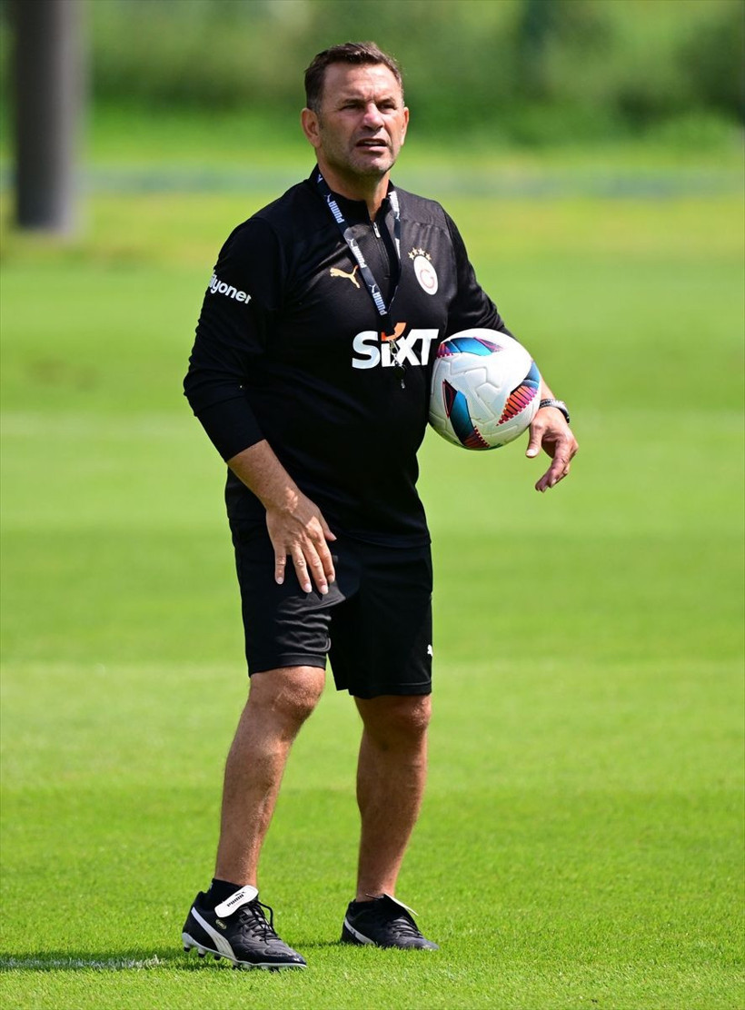 Galatasaraylı futbolcuların antrenmandaki hırslı görüntüsü dikkat çekti! - Resim: 2