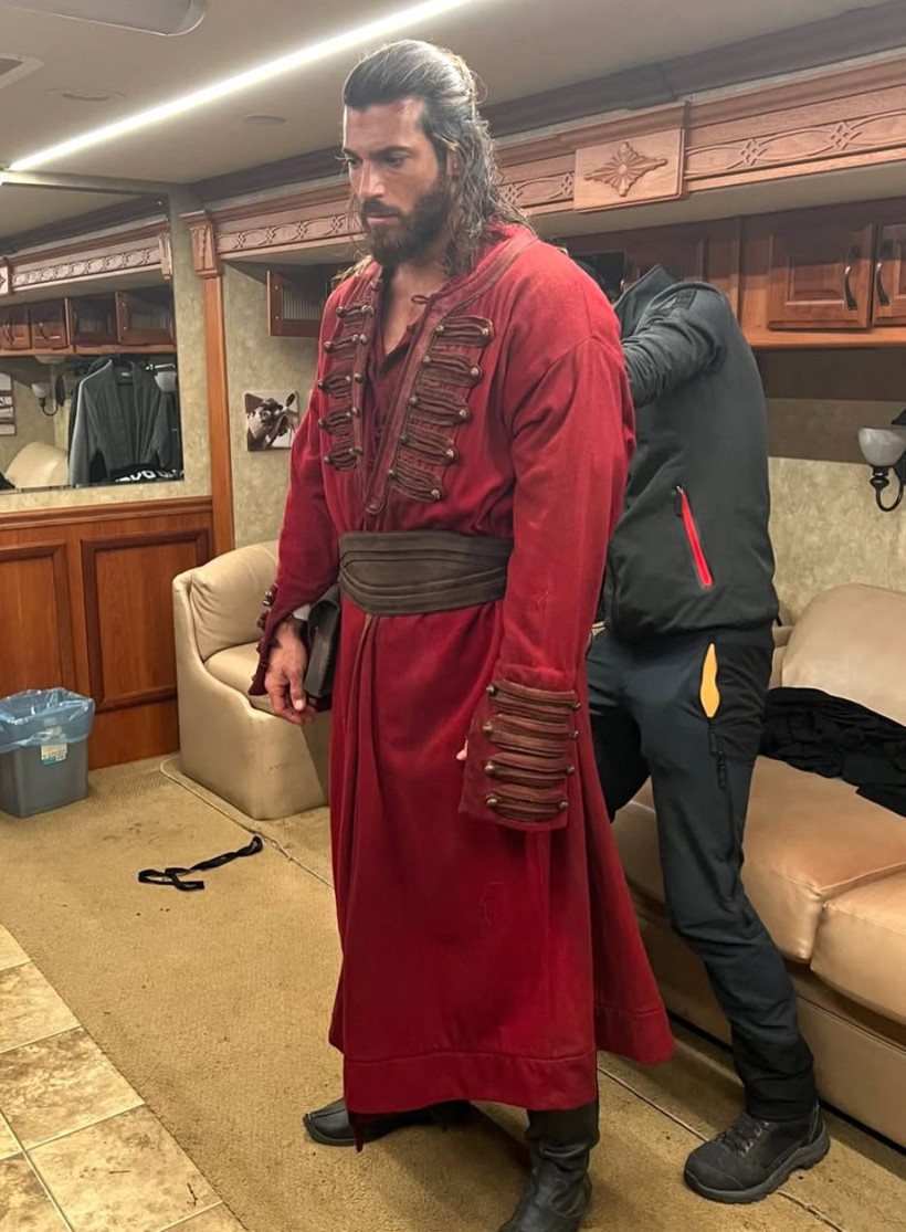 Can Yaman Türk takipçilerini kızdırdı! "İtalya mı, Türkiye mi?" sorusuna cevap - Resim: 2