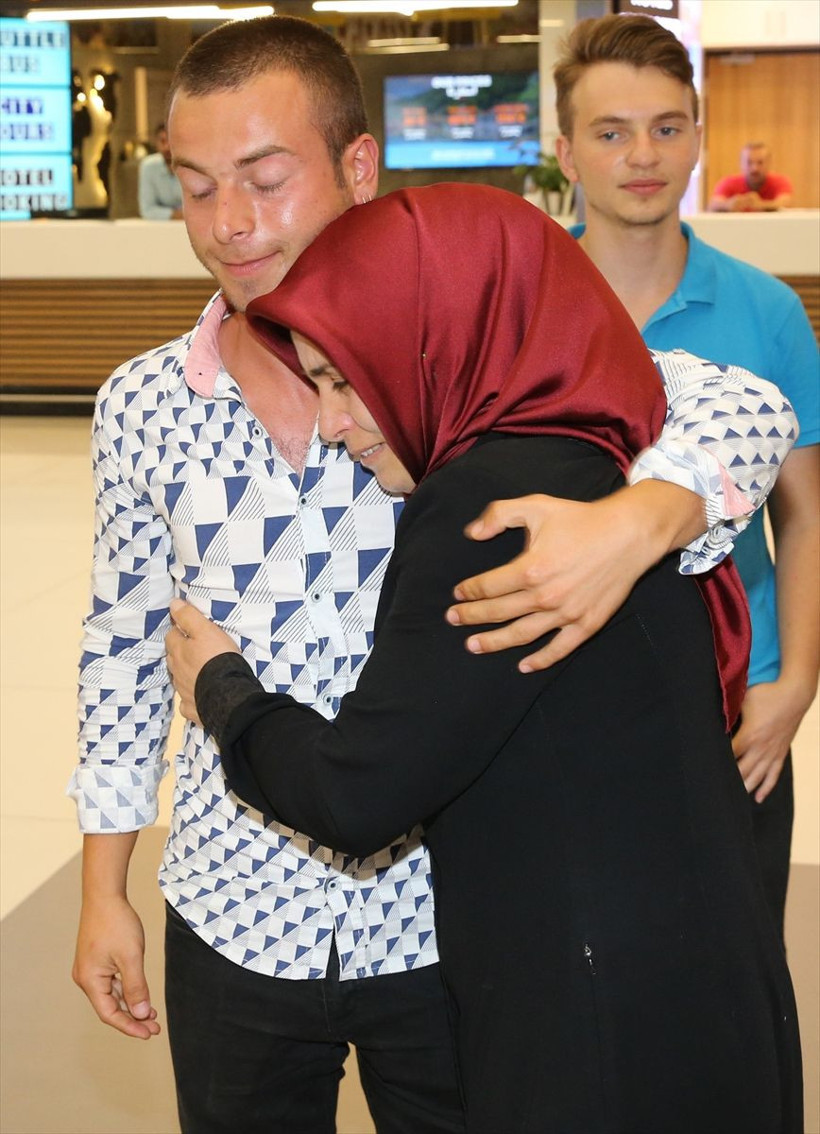 Libya'da alıkonulan 6 Türk gemici İstanbul'a geldi - Resim: 3