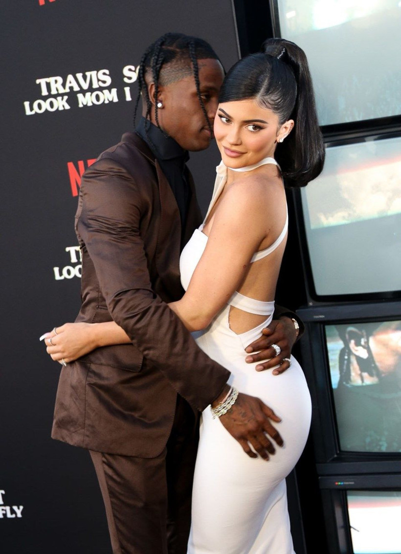 Travis Scott'ın kırmızı halıda Kylie Jenner'a yaptığı hareket olay oldu - Resim: 4