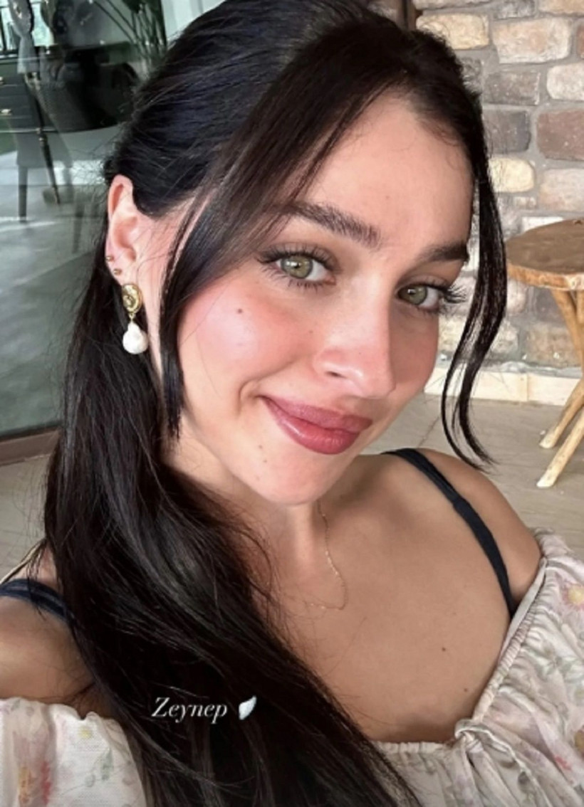 Cemre Baysel tarz değiştirdi! Takipçilerini ikiye böldü... - Resim: 4