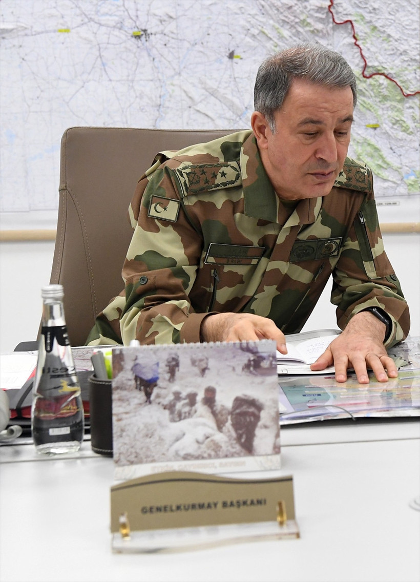 Karargah'taki o fotoğrafta dikkat çeken ayrıntı! İlk kez kullandılar... - Resim: 3