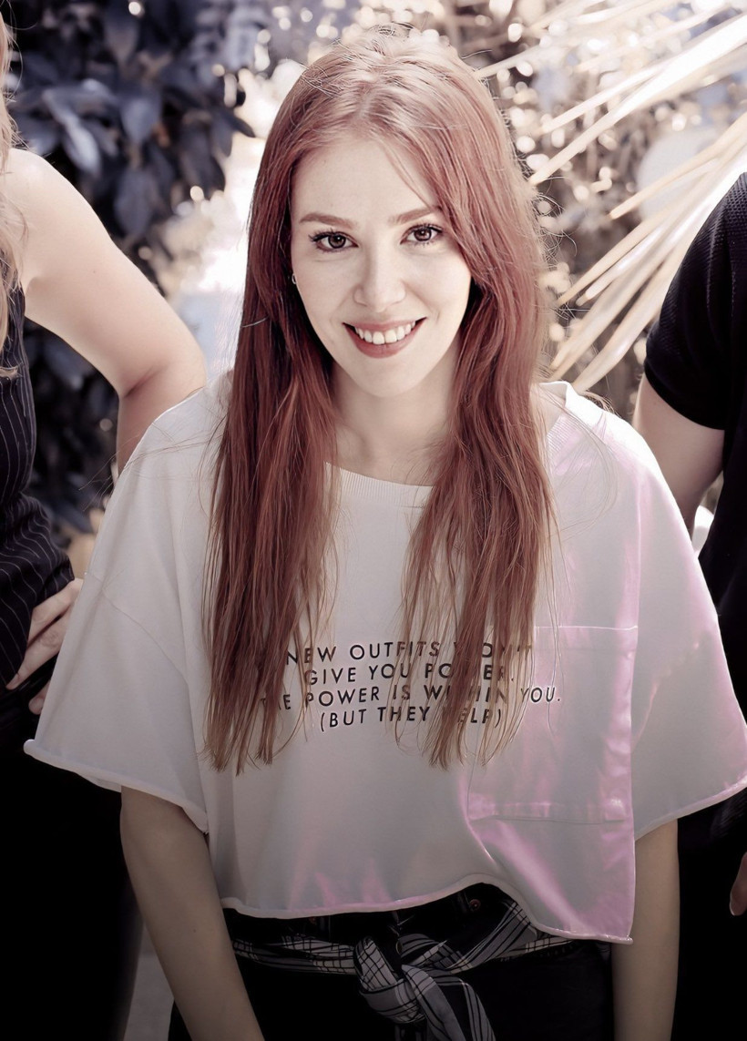 Elçin Sangu'nun yeni dizisi İyi Günde Kötü Günde'nin okuma provasından kareler geldi - Resim: 4