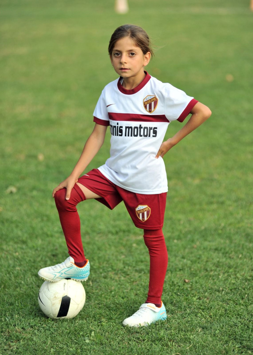 İnegölsporlu Baran'ın doğduğundan beri saçına makas değmedi! - Resim: 4