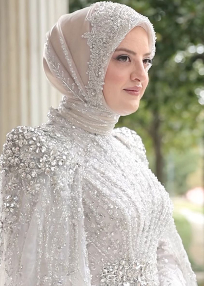 Kadir Ezildi'nin nişanlısı Gamze'nin türbansız hali ifşa edildi! Söylemezsem Olmaz ekibine tepki yağıyor - Resim: 2