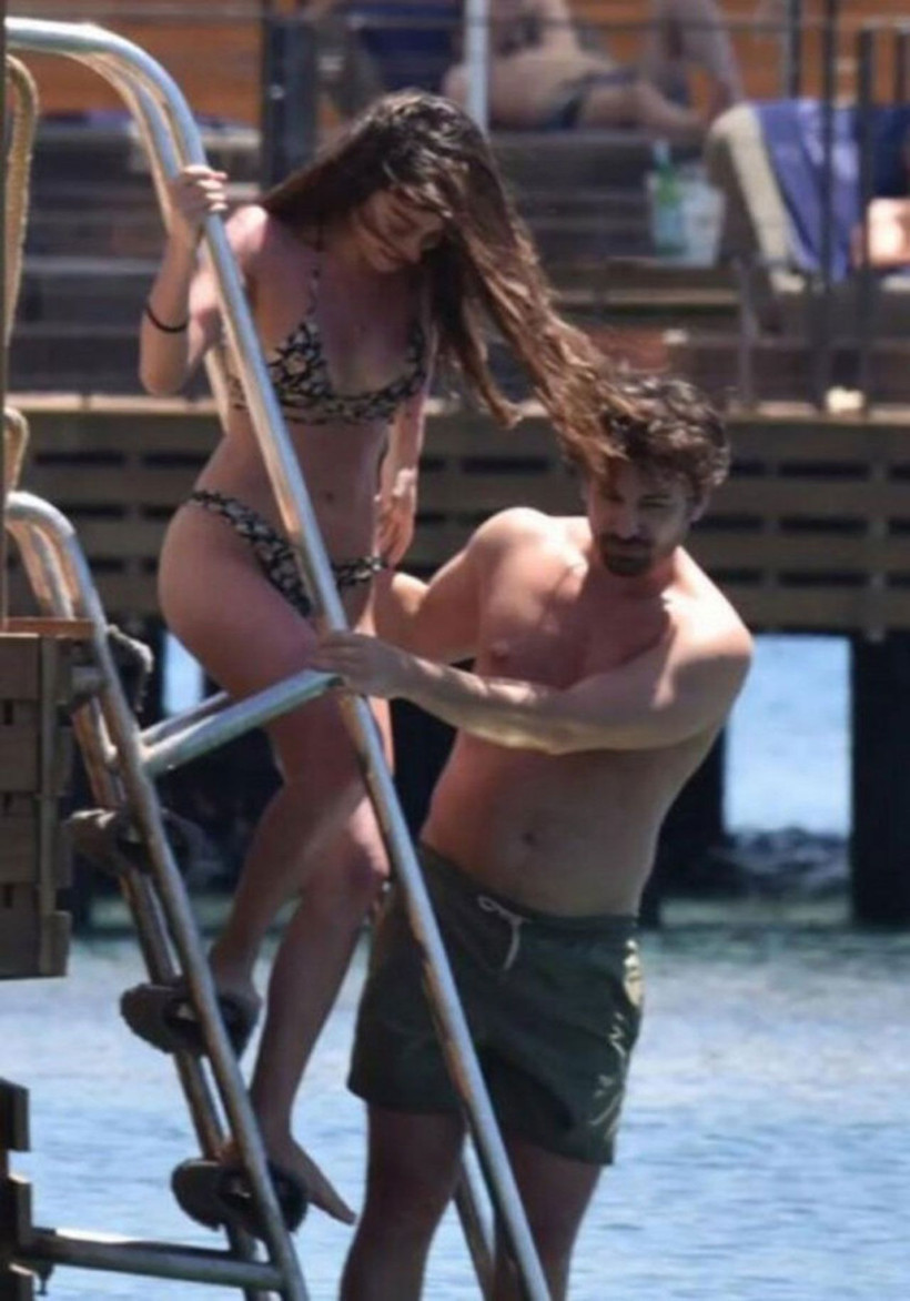 Ayça Ayşin Turan ve Alp Navruz çiftinden Bodrum'da aşk dolu tatil! - Resim: 3