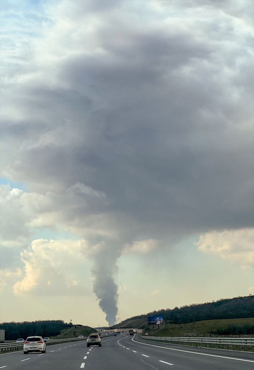 Kocaeli'de yangın paniği! Kimyasal fabrikası alev alev yandı, dumanlar gökyüzünü kapladı - Resim: 3