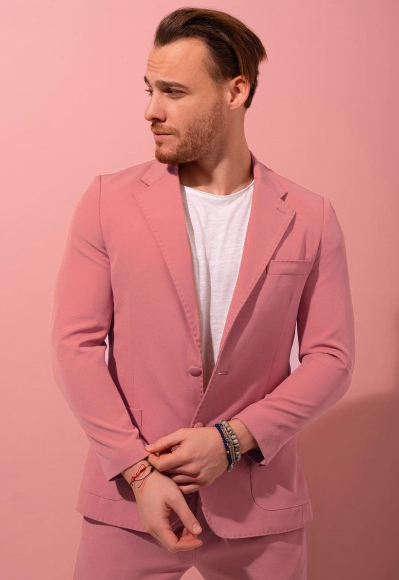 Kerem Bürsin'in yeni sevgilisi, Sakıp Sabancı'nın torunu Melisa Tapan çıktı - Resim: 3