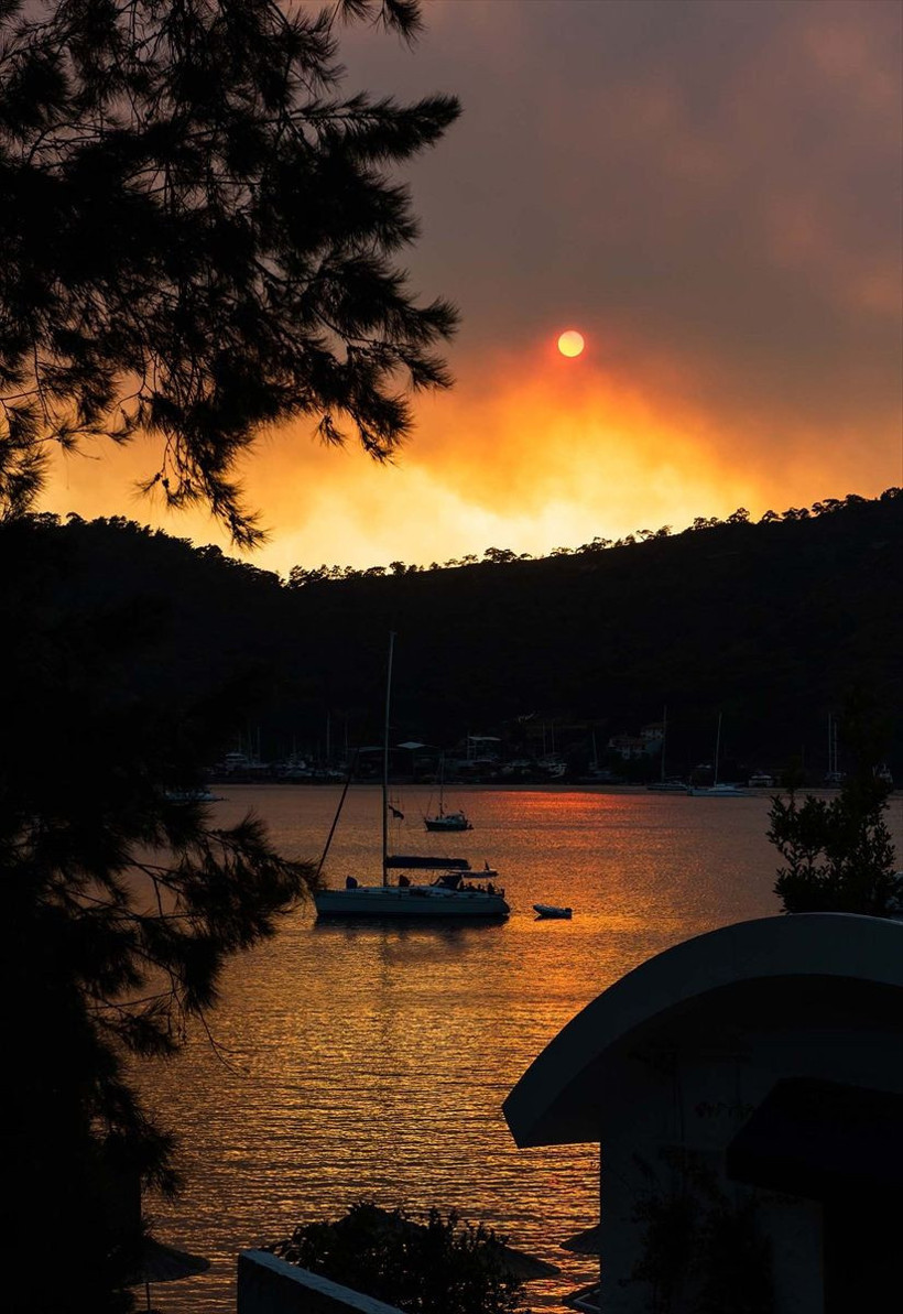 Muğla'da orman yangını 18 saat sonra kısmen kontrol altında - Resim: 2