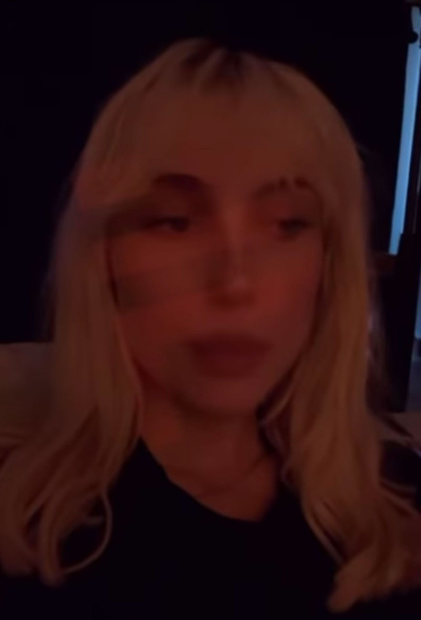 Müzisyen Güneş sahnede saçını kesti! "Saçımı toplayan kişi hariç kimseye özür borcum yok" - Resim: 4